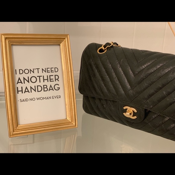 Meet your Posher, Lacey - Picture 1 of 1